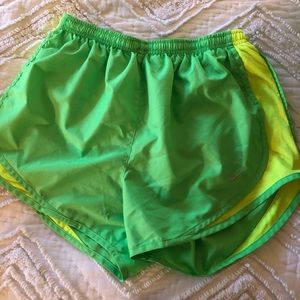 Nike Shorts/Classic fit Neon